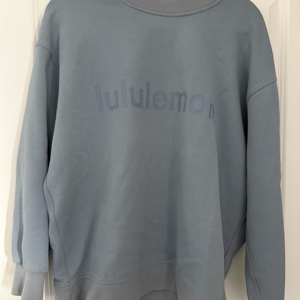 Lululemon Perfectly oversized crew - Size 6 - Blue